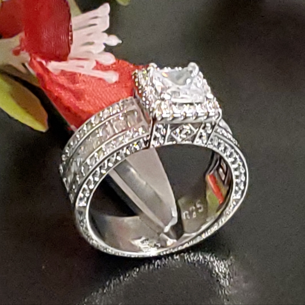 Princess Cut White Sapphire / Cubic Zirconia Ring - Picture 2 of 3